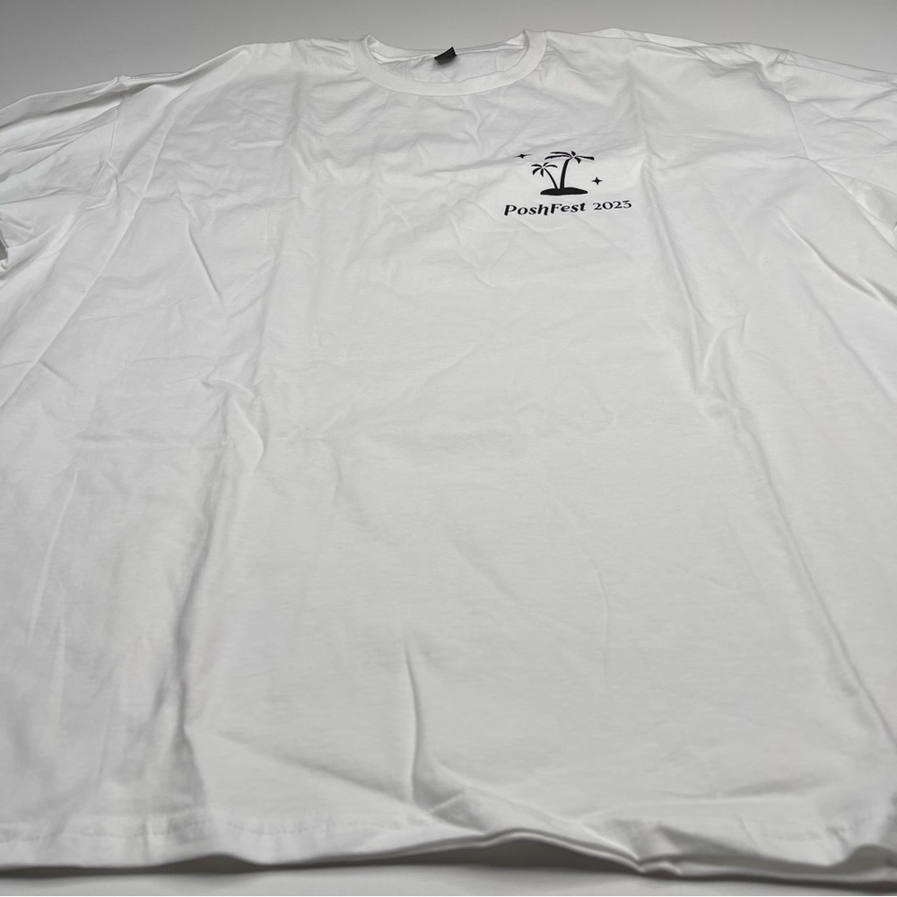 Poshmark Poshfest 2023 San Diego Tee Gildan Tshirt White Black Swag Souvenir - Picture 3 of 12